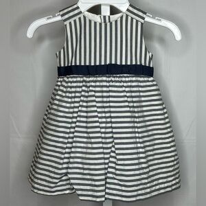 Infant girl's dress